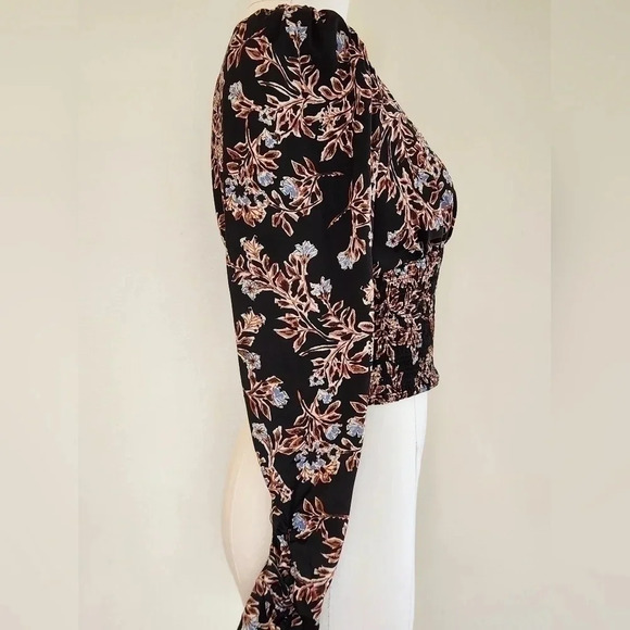 NWT || FREE PEOPLE || Santiago smocked blouse, crop, black, floral, size small - Picture 8 of 11